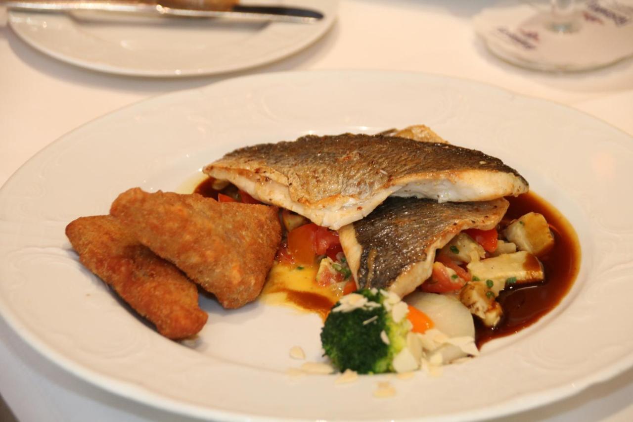 Hotel-Restaurant Hirsch 베르그하우프텐 외부 사진